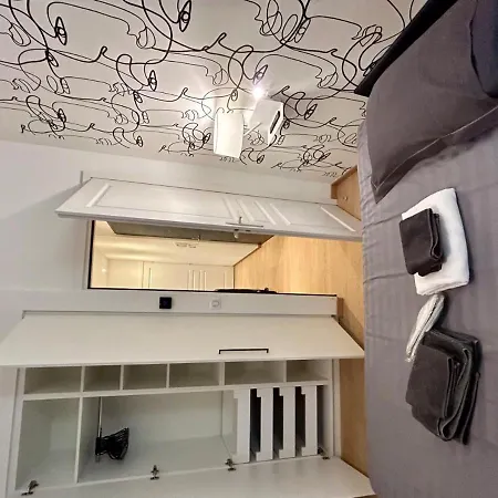 Splendid 1 Bedroom And 1 Sofabed Renovated 2p3 By Rivaevent アパート