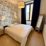 Splendid 1 Bedroom And 1 Sofabed Renovated 2p3 By Rivaevent Apartmán