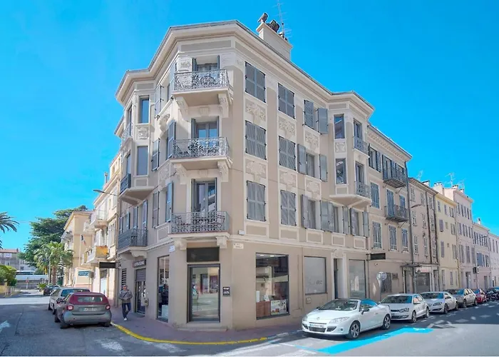 Splendid 1 Bedroom And 1 Sofabed Renovated 2p3 By Rivaevent Cannes