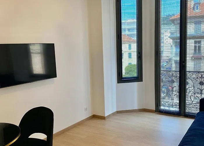 Splendid 1 Bedroom And 1 Sofabed Renovated 2p3 By Rivaevent Daire *